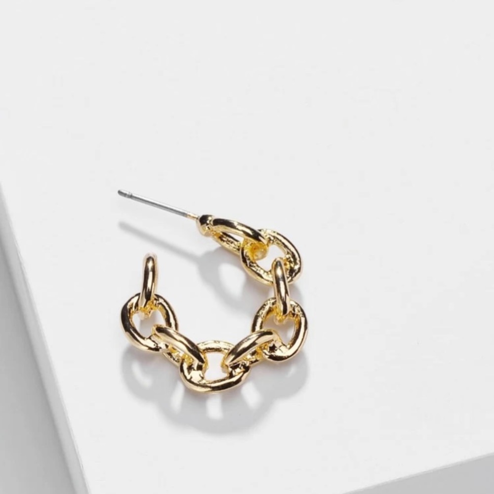 MINIMALIST GOLD CHAIN LINK SMALL CUFF HOOPS - Picture 2 of 3